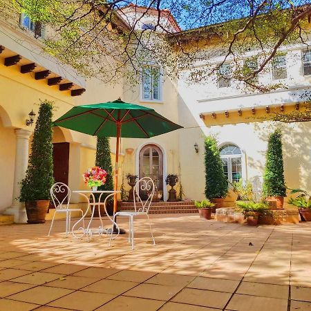 Prompimarn Villa Toscana Bangkok Buitenkant foto