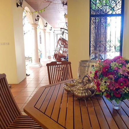 Prompimarn Villa Toscana Bangkok Buitenkant foto