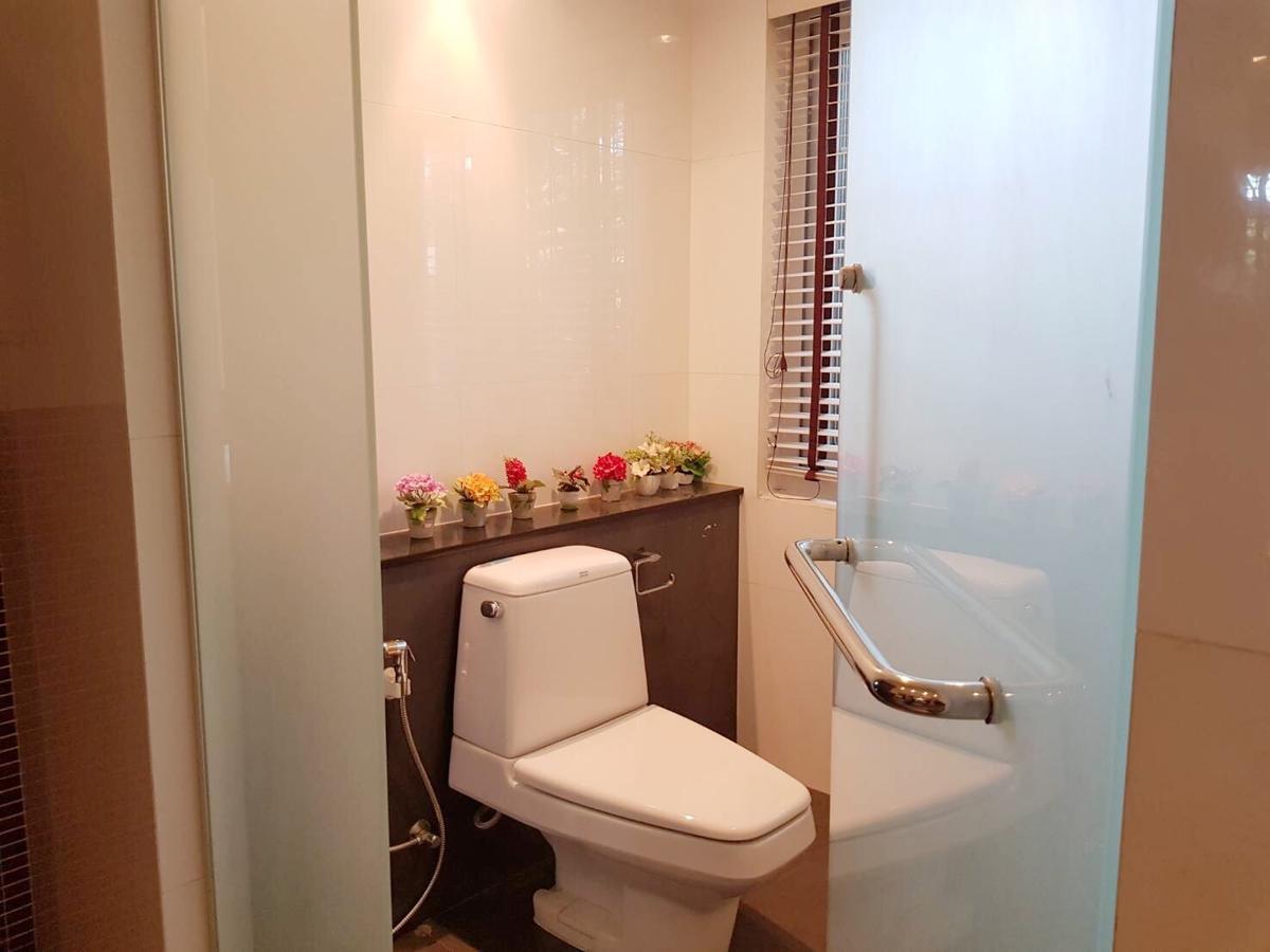 Prompimarn Villa Toscana Bangkok Buitenkant foto