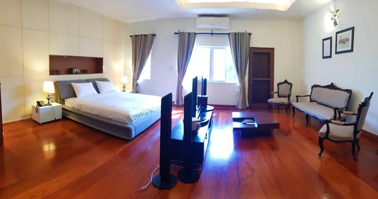 Prompimarn Villa Toscana Bangkok Buitenkant foto