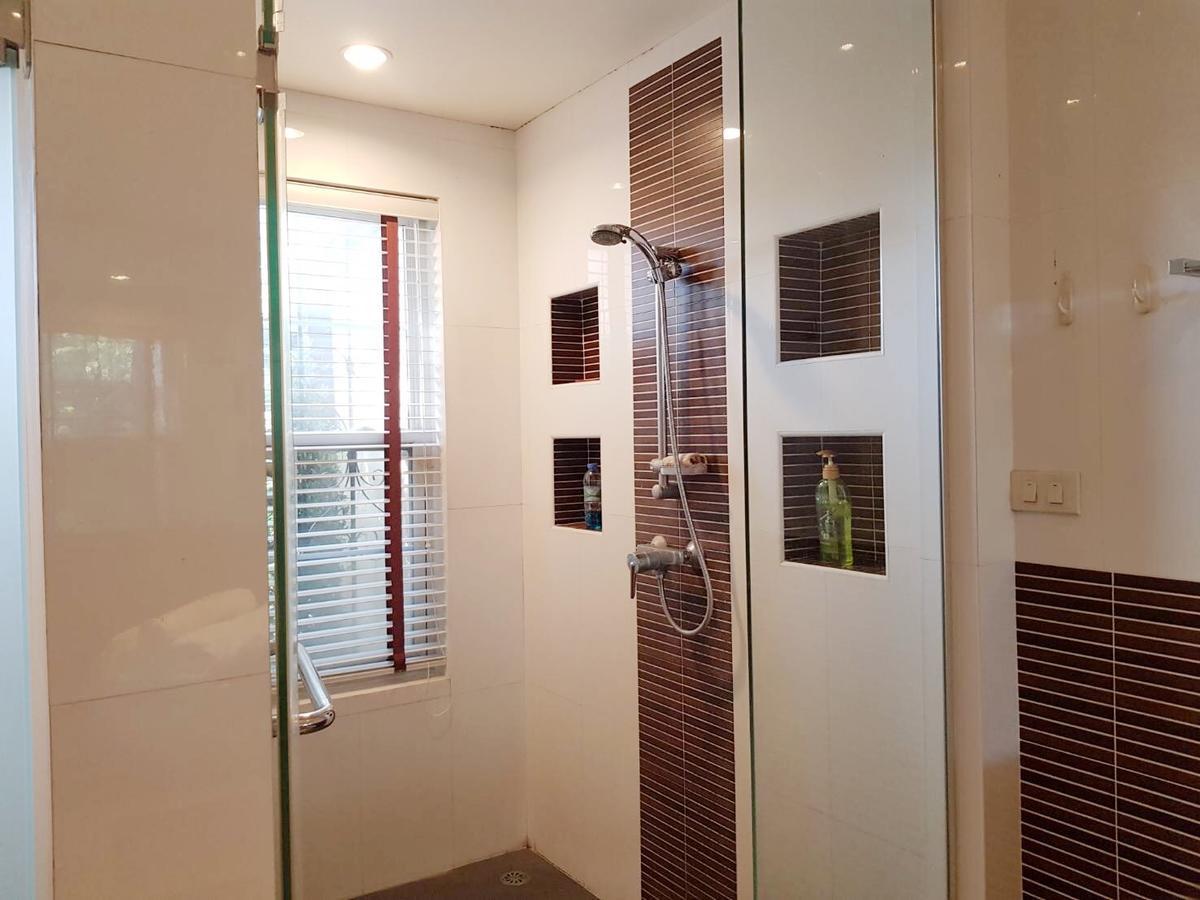 Prompimarn Villa Toscana Bangkok Buitenkant foto