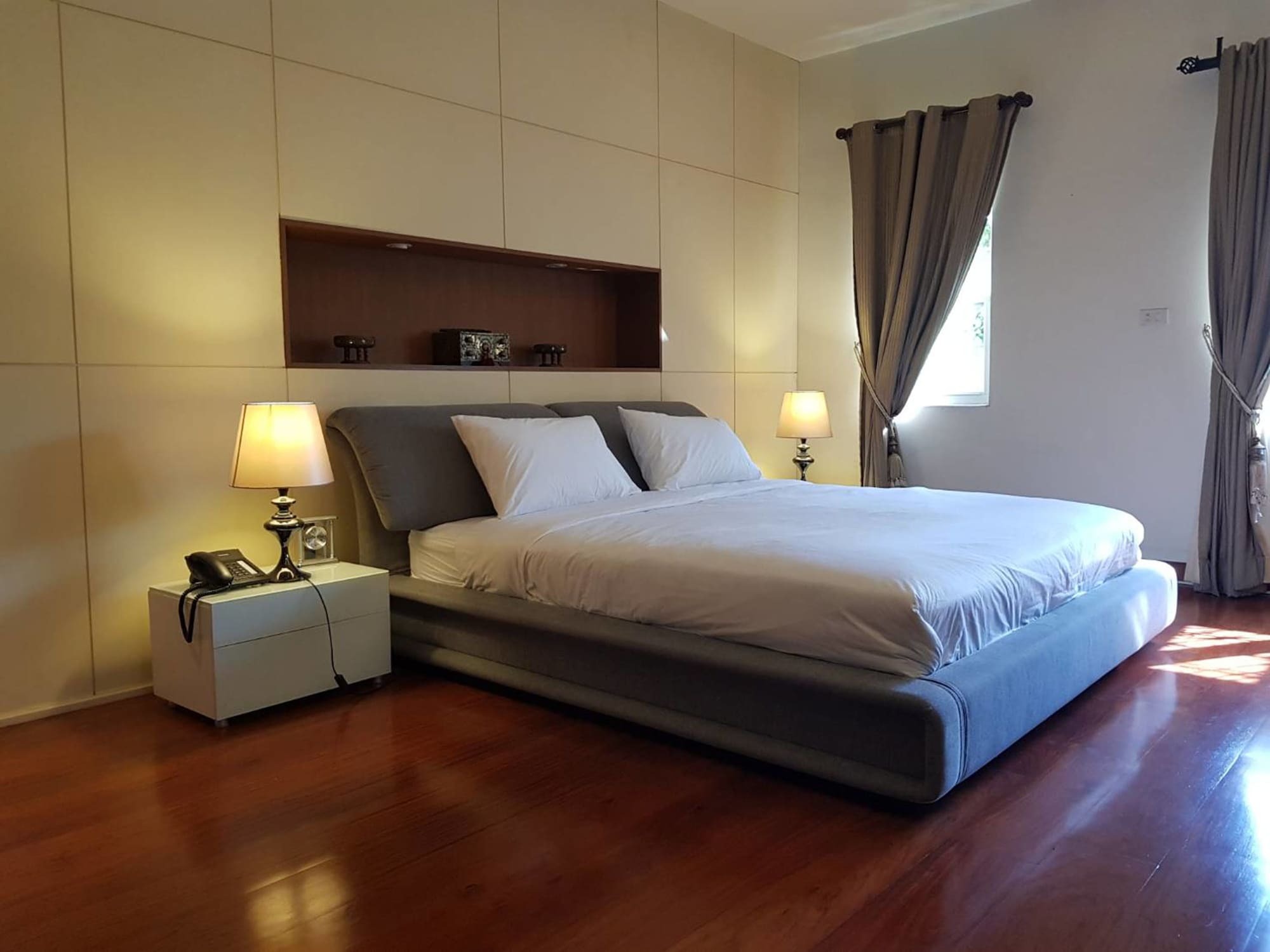 Prompimarn Villa Toscana Bangkok Buitenkant foto